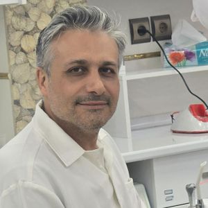 دکتر مجید رزم جو دندانپزشک اصفهان