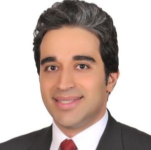 تصویر دکتر علی غزل گو دندانپزشک