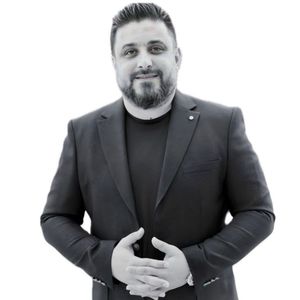 دکتر سید امید کیهان متخصص جراحی فک و صورت