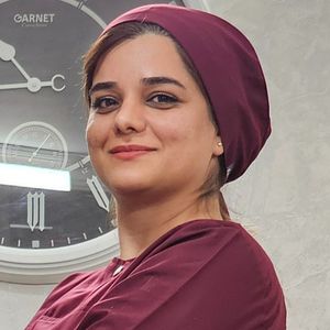 دکتر بنیکا عباسی دندانپزشک در اصفهان
