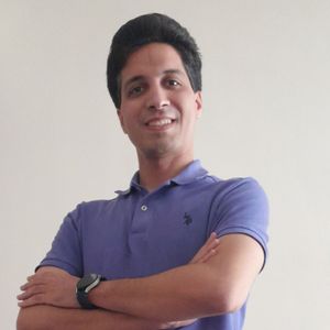 دکتر امیر آریا متخصص داخلی